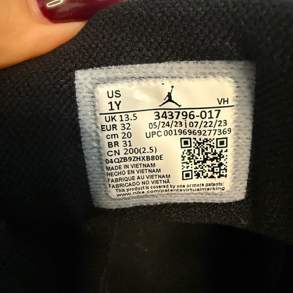 Nike Jordan s rakers. Barely used. Great condition. No odor - Picture 5 of 7